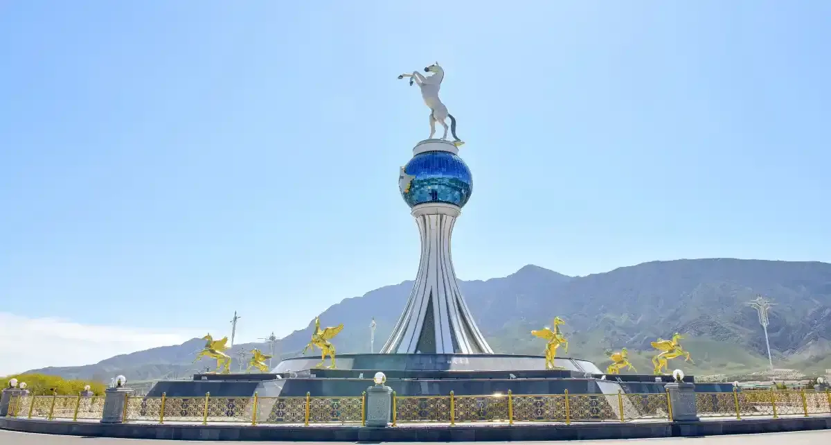 2일 왕복 투어 (공항 ↔ 공항): 아시가바트 & 다르바자 분화구