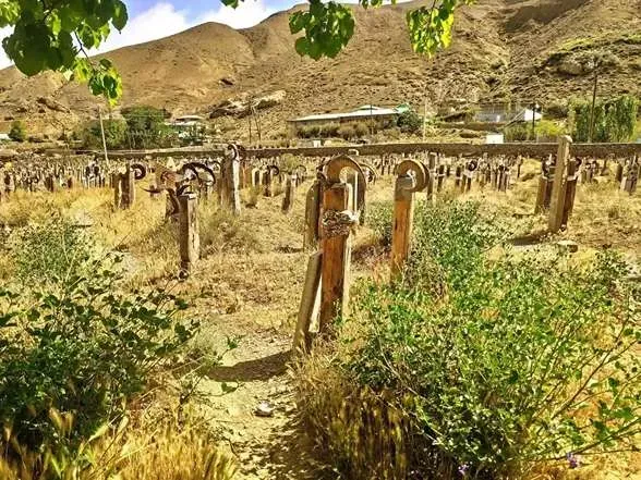 3-Day Western Turkmenistan Tour: Yangykala Canyon, Caspian Sea, and Kow Ata
