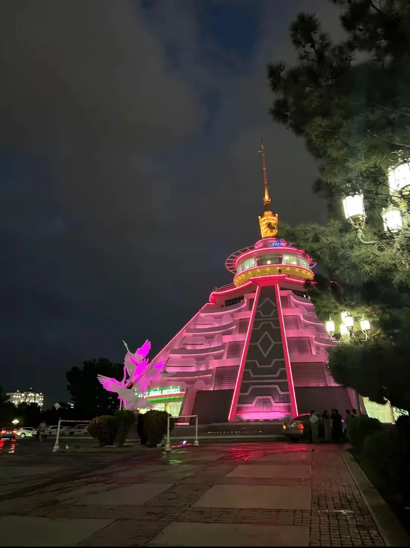 5-Day Turkmenistan Grand Tour: Ashgabat, Darvaza, UNESCO Sites & Farap Border