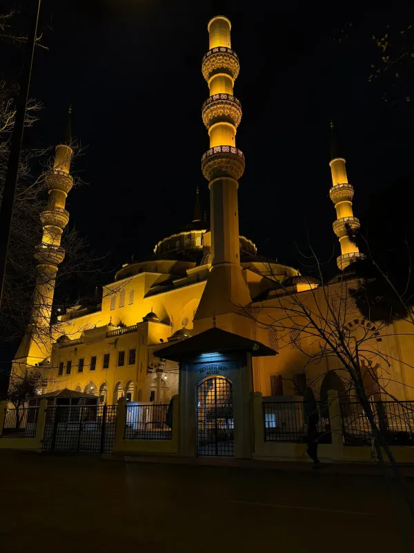 5-Day Turkmenistan Tour: Ashgabat, Merv, Darvaza and Shavat Border